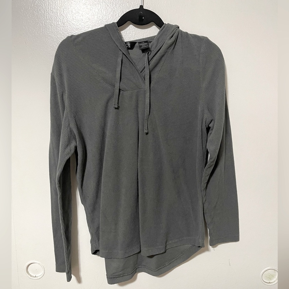 Noire grey top